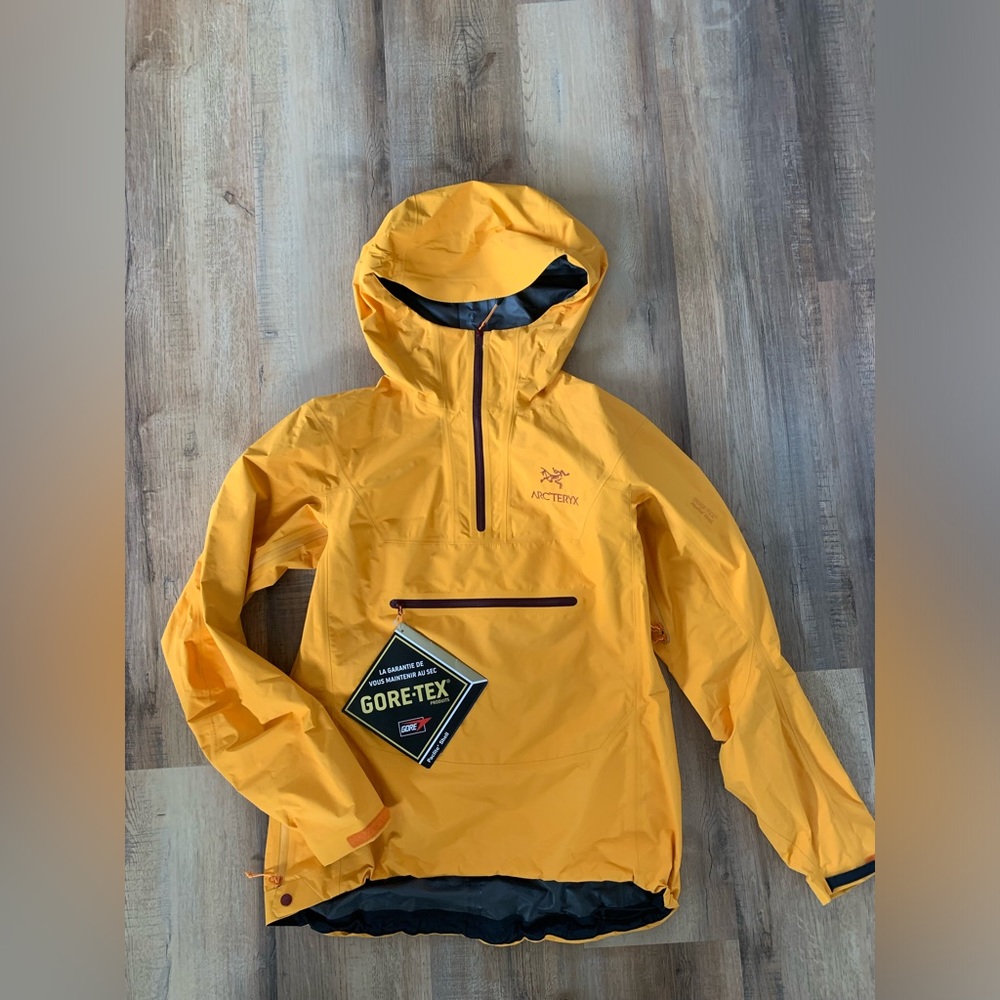 Arc’teryx Alpha SL Pullover Rainshell